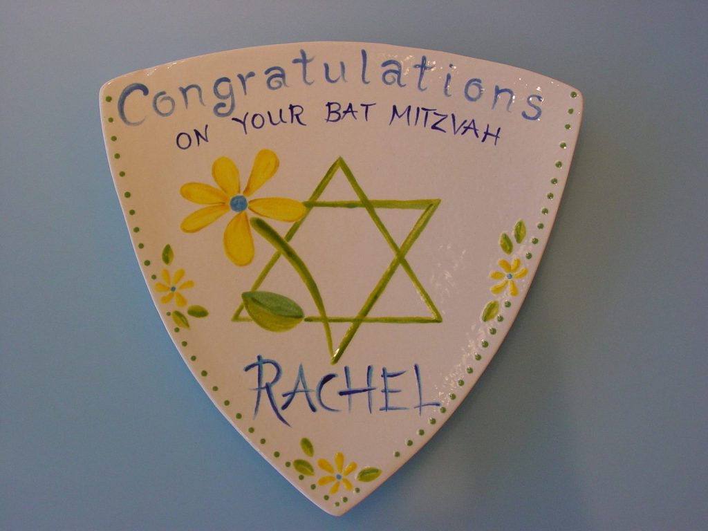 Hand-painted triangular Congratulations on your Bat Mitzvah plate with a green Star of David and daisies