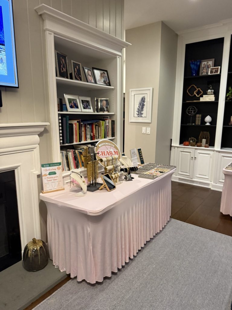 Mobile Charm Bar table in a living room for a birthday party